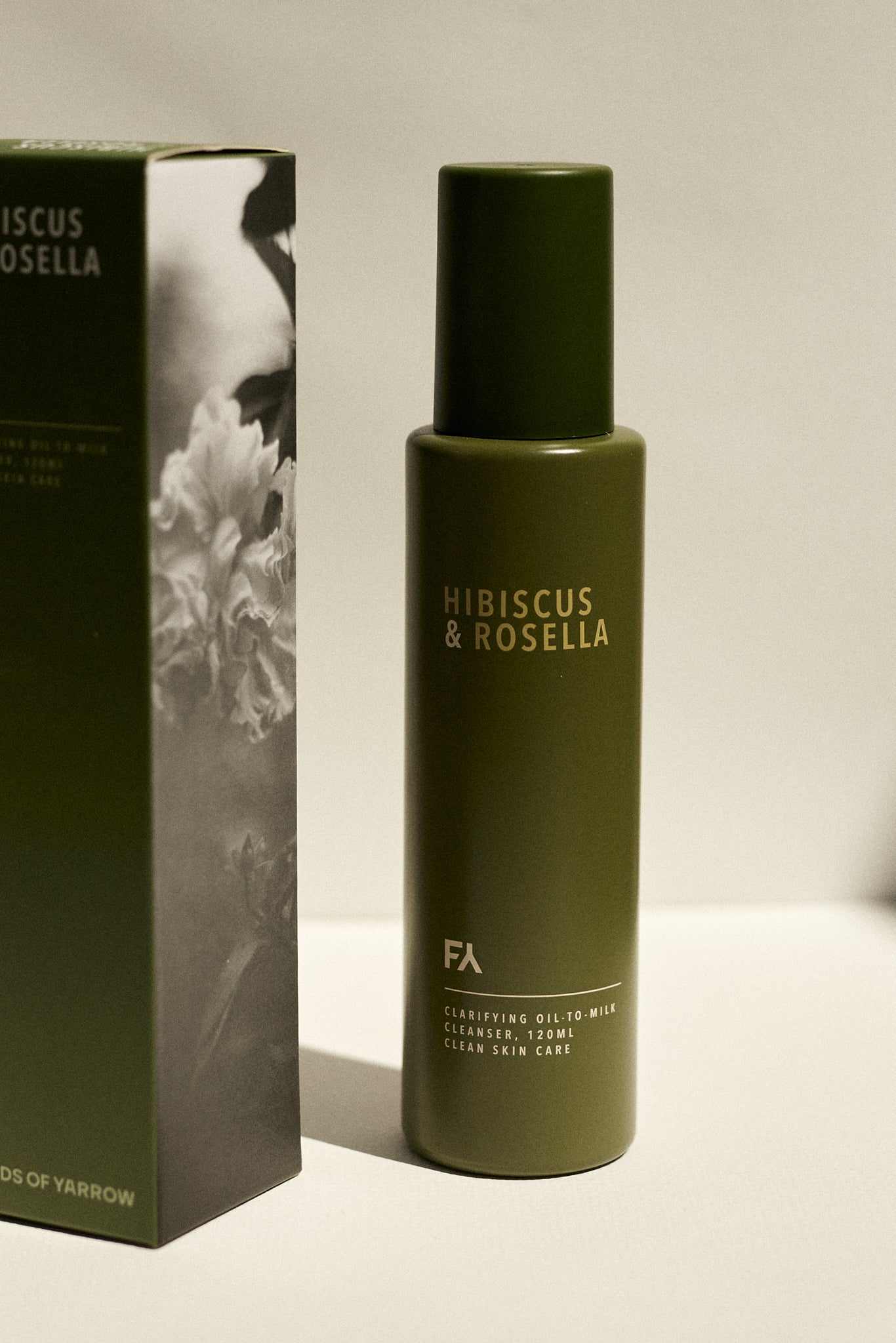 HIBISCUS & ROSELLA | Clarifying Oil-To-Milk Cleanser