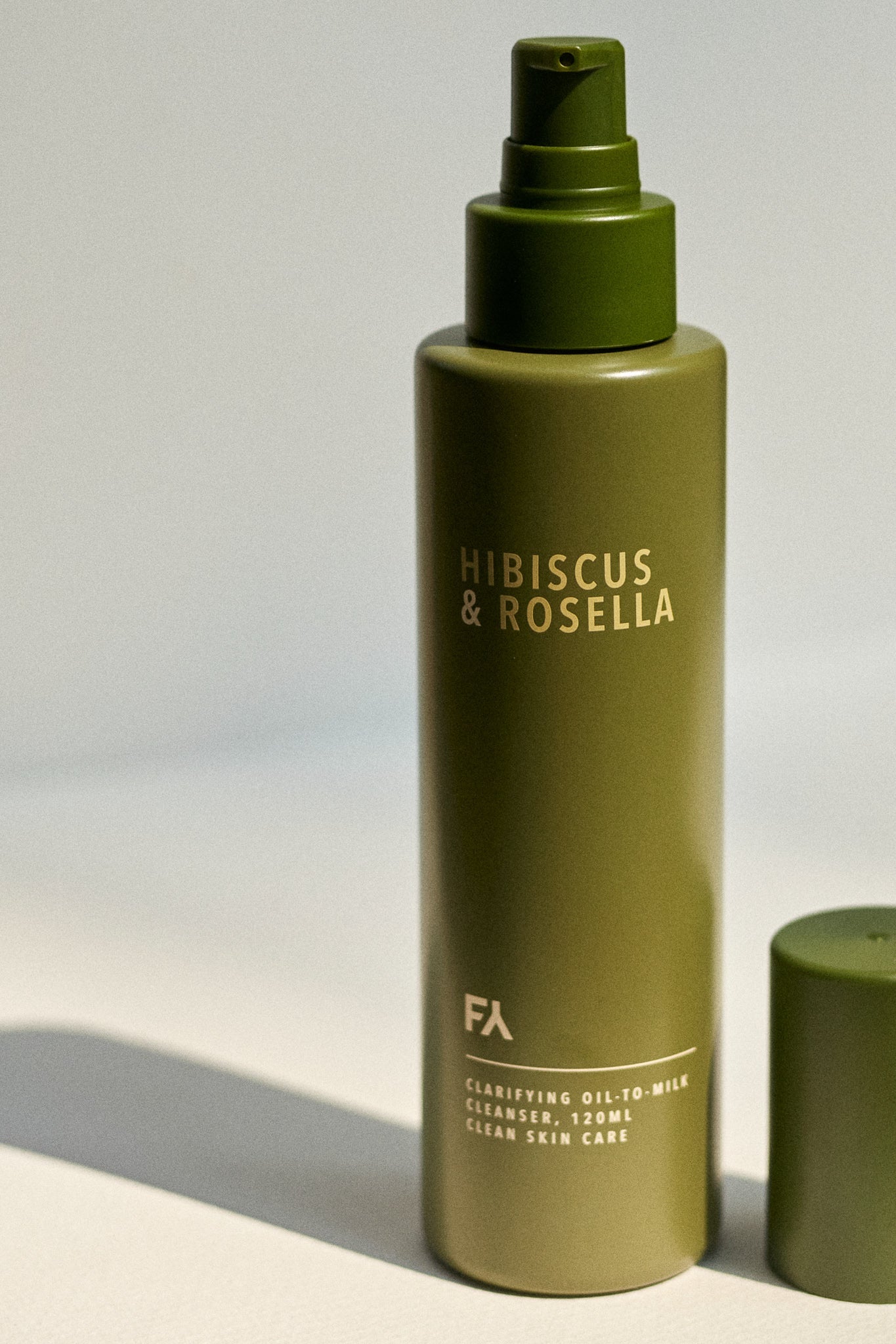 HIBISCUS & ROSELLA | Clarifying Oil-To-Milk Cleanser
